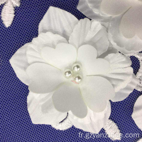 Tissu Brodé 3D en dentelle avec des fleurs blanches